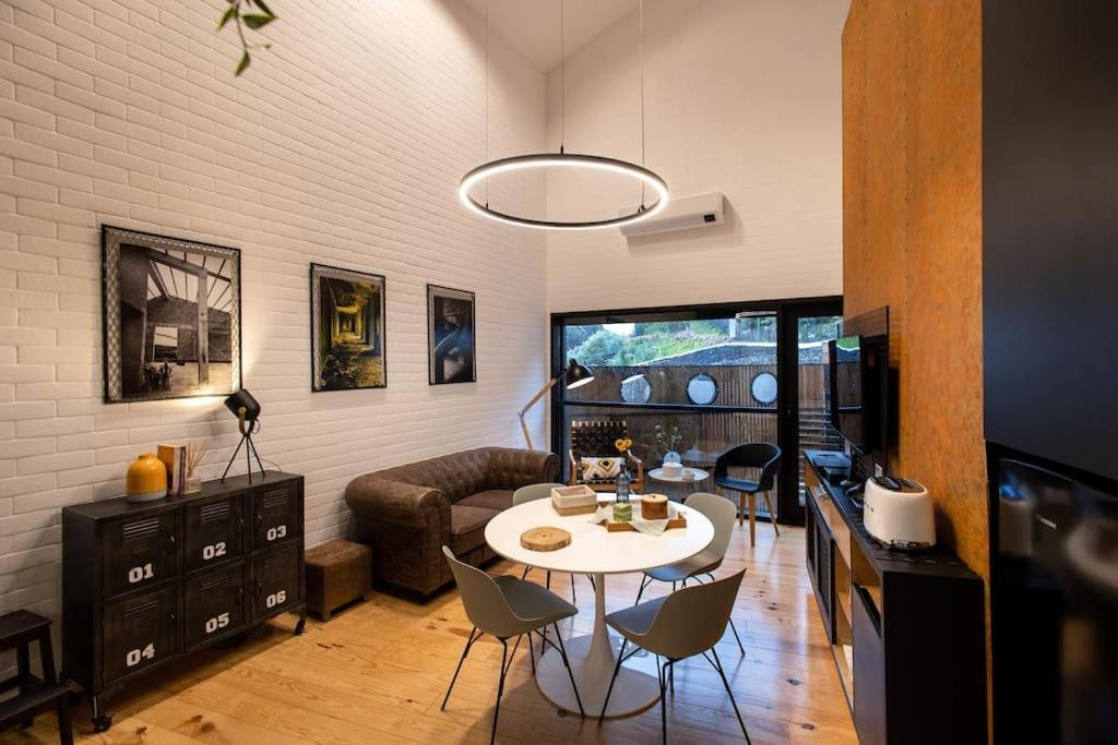 Apartment Dark