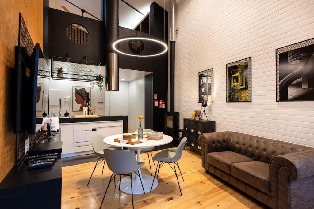 Apartment Dark