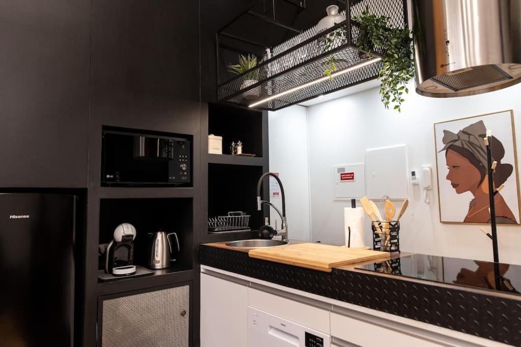 Dark Apartment *